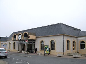 维耶尔宗城站主站房