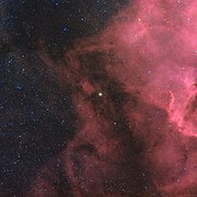 H-alpha RGB amateur image of ξ Cygni, center star, at edge of NGC7000