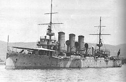 防護巡洋艦「メジディイェ」。