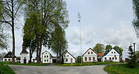 Čeština: Náves s májkou vsi Mutyněves v okrese Jindřichův Hradec, Jihočeský kraj. English: Center of the village of Mutyněves, Jindřichův Hradec District, South Bohemia, Czech Republic.