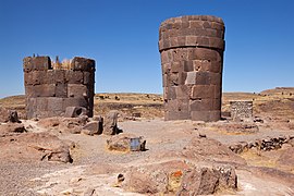 Peru Sillustani Chullpas.jpg