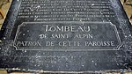 Son tombeau en l’église Saint-Alpin de Châlons.