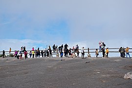 Tourists Irazu volcano CRI 01 2020 3801.jpg