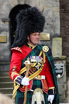 Tambour-major du régiment royal d’Écosse. (définition réelle 2 000 × 3 000)