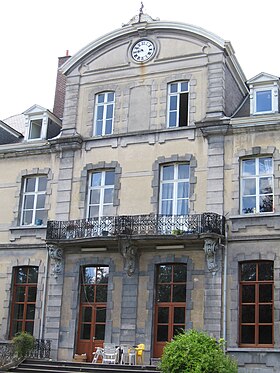 Façade de l'ancien palais abbatial du Saulchoir