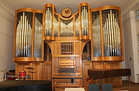 A Narancs-ház zenetermében levő orgona