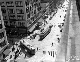 English: The east side of Second Avenue between Union and Pike