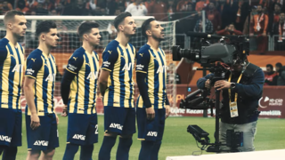 Fenerbahçe-Galatasaray derbi maç başlamadan önce (2021-22 Süper Lig Sezonu, Kasim 2021).png