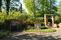 Denkmalgeschützter Gartenfriedhof mit Grabstätte Allmers