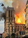 Katedral Notre-Dame sedang terbakar
