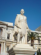 Estatua de Andreas Miaoulis en Hermoupolis por Georgios Bonanos.