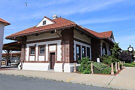 Long Beach station