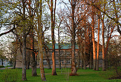 Lüganuse school building