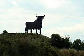 Toro de Osborne cerca de Llanes, Asturias