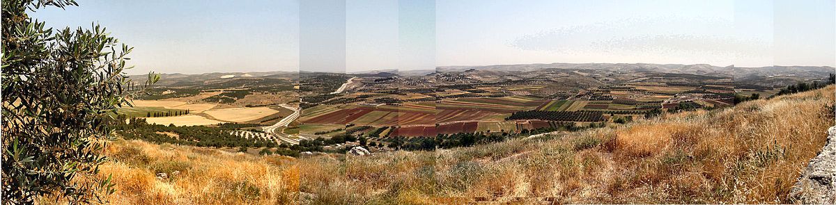 תמונה פנורמית מתל עדולם לעבר דרום יהודה והרי יהודה באופק