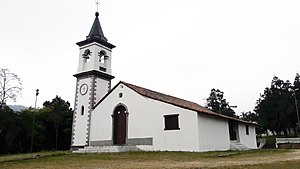 Capela de Nossa Senhora do Pilar, erguida em 1714, é o símbolo oficial da fundação de Caguaçú (atual Ribeirão Pires).