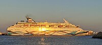 Region Südliche Ägäis — Regionalbezirk Rhodos — Gemeinde Rhodos — Ialisou — Kolona Harbour (cruise ship “Crown Iris” lateral)