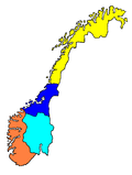 Kartet viser dei fire hovudgruppene av norske dialektar: nordnorsk i gult, trøndersk i mørkeblått, vestlandsk i oransje og austlandsk i lyseblått.