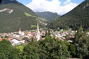 Blick von Westen auf Pfunds, im Vordergrund Stuben