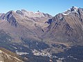 Blick vom Motton, Alp de Confin, über San Bernardino ins Val Vignun mit Piz Cavriola und Piz de la Lumbreida