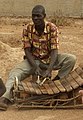 Griot med balafon i Boromo i Burkina Faso.