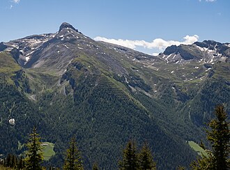 Das Flatschjoch zwischen dem Wolfendorn (links) und der Flatschspitze (rechts)