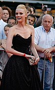 Life Ball 2010, red carpet, Lydia Hearst.jpg