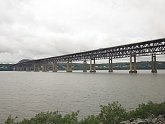 Newburgh–Beacon Bridge in 2017