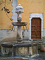 La fontana stile Rinascimento davanti alla Chiesa