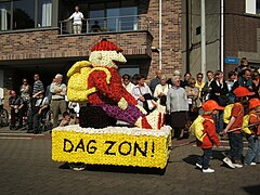 Bloemenwagen Kleine Bloemenstoet 2008.JPG