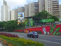 Cultura, murales en la vía, Caracas, Venezuela.jpg