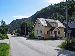 Valsøyfjordvegen