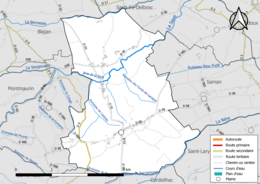 Carte en couleur présentant le réseau hydrographique de la commune