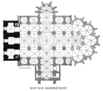 Plan över Marienkirche, i Rostock i Nordtyskland. Här syns ovanligt nog att kyrkan nästan är utformad som ett grekiskt kors, eftersom långhuset här är ovanligt kort med tornbyggnaden i väster ganska nära kyrkans korsmitt. Ett exempel på ett undantag från den mer vanliga utformningen av korsbasilikor.