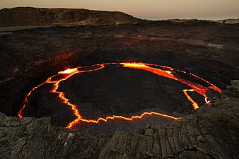 Lavasee im Krater des Erta Ale