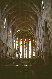 Nef et abside de la cathédrale de Lodève.