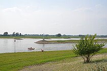 Left Waal, right Rijn and above the Pannerdensch Kanaal/Nederrijn