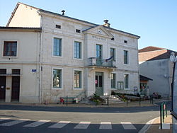 Skyline of Saint-Pardoux-la-Rivière