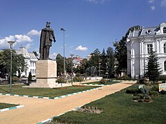 Statuia lui Mircea cel Bătrân