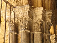 Capiteles del claustro de la catedral de Tarragona.