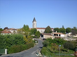 A general view of La Chapelle-des-Pots