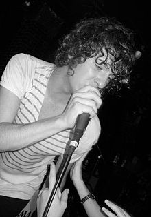 Description de l'image Luke Pritchard-The Kooks-14-juin-06.jpg.