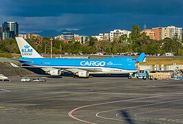 Boeing 747-406ERF de KLM Cargo en la rampa norte
