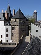 Le Vieux Donjon vu du chemin de ronde.