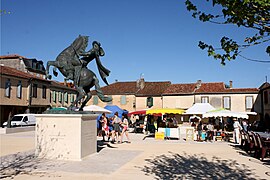 Place d'Artagnan. Lupiac. Gers.jpg