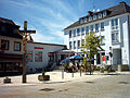 Der Platz am Kreuz – Ortsmitte an der Hauptstraße