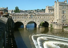 Мостът „Pulteney Bridge“ над река Ейвън (ХVIII век)