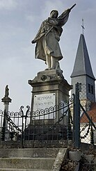 Le monument aux morts.