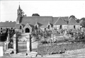 L'église Saint Mélaine en 1921 avant le transfert du cimetière et l'ajout de la grosse tour-clocher.