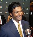 Sendhil Ramamurthy interpreta Gabriel Lowen.